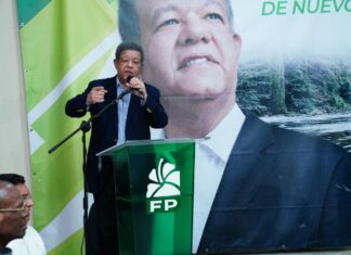 Leonel acusa al PRM de usar fondos de SeNaSa para “comprar elecciones” Leonel acusa al PRM de usar fondos de SeNaSa para “comprar elecciones”