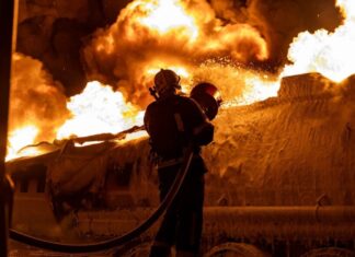 Ziua 1433 Kremlinul insistă: Ucraina să dea tot Donbasul. Rafinărie din Rusia în flăcări. Moscova se folosește de Interpol Ziua 1433 Kremlinul insistă: Ucraina să dea tot Donbasul. Rafinărie din Rusia în flăcări. Moscova se folosește de Interpol