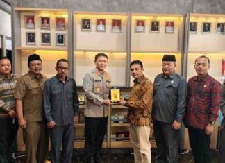 Perkuat Stabilitas Daerah, Pimpinan dan Anggota DPRD Sambangi Polres Tasikmalaya Perkuat Stabilitas Daerah, Pimpinan dan Anggota DPRD Sambangi Polres Tasikmalaya