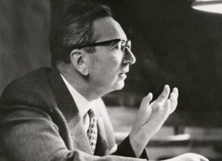 Viktor Frankl, psihiatrul care a găsit în lagărul de la Auschwitz cheia supraviețuirii umane Viktor Frankl, psihiatrul care a găsit în lagărul de la Auschwitz cheia supraviețuirii umane