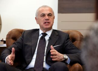 Zvezdan Terzić izgubio živce, Marakana u potpunom šoku: "Oni nam više ne trebaju" Zvezdan Terzić izgubio živce, Marakana u potpunom šoku: "Oni nam više ne trebaju"