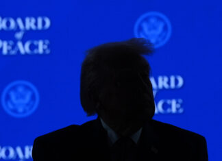 Gracias, Trump Gracias, Trump