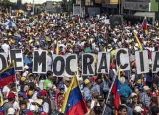 Tutelaje, transición y restablecimiento de la democracia Tutelaje, transición y restablecimiento de la democracia