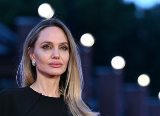 Angelina Jolie readies herself for major relocation as twins Knox and Vivienne come of age Angelina Jolie readies herself for major relocation as twins Knox and Vivienne come of age