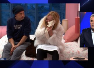 Belén Ro se rompe al servir a Carlos Lozano y Cristina Piaget en una íntima velada que ella misma pidió: “No tienes ningún detalle conmigo” Belén Ro se rompe al servir a Carlos Lozano y Cristina Piaget en una íntima velada que ella misma pidió: “No tienes ningún detalle conmigo”