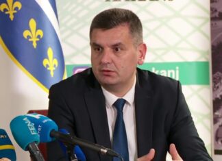 Alija Tabaković potvdio: Izetbegović nas je obojicu kontaktirao i tražio da se glasa za veto Alija Tabaković potvdio: Izetbegović nas je obojicu kontaktirao i tražio da se glasa za veto