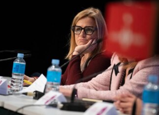 El PSOE accede a las exigencias de las feministas y convocará una conferencia sobre igualdad este año El PSOE accede a las exigencias de las feministas y convocará una conferencia sobre igualdad este año