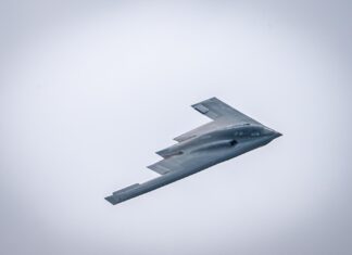 China macht Stealth-Bomber mit neuer Technologie 60 Prozent schneller China macht Stealth-Bomber mit neuer Technologie 60 Prozent schneller
