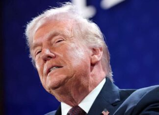 Tramps mudina Irānu iesaistīties kodolsarunās un brīdina, ka “laiks iet uz beigām” Tramps mudina Irānu iesaistīties kodolsarunās un brīdina, ka “laiks iet uz beigām”