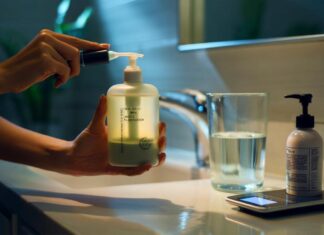 ¿Por qué mi crema se acaba sin avisar?» : el truco viral para saber cuánto queda sin romper el bote ¿Por qué mi crema se acaba sin avisar?» : el truco viral para saber cuánto queda sin romper el bote