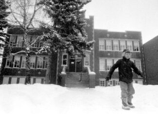 Trustees consider closing Saskatoon’s Thornton School in 1986 Trustees consider closing Saskatoon’s Thornton School in 1986