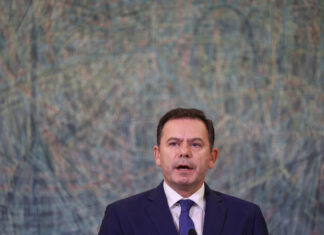 Mau tempo: Governo está a estudar formas de financiamento para reconstrução Mau tempo: Governo está a estudar formas de financiamento para reconstrução