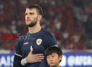 Reaksi Fans Ajax soal Bergabungnya Kiper Timnas Indonesia Maarten Paes Reaksi Fans Ajax soal Bergabungnya Kiper Timnas Indonesia Maarten Paes