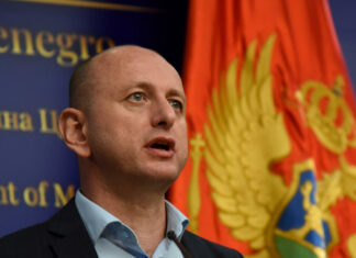 Knežević objavio sliku na kojoj su Zogović i Vukićević: Upamtite… Knežević objavio sliku na kojoj su Zogović i Vukićević: Upamtite…