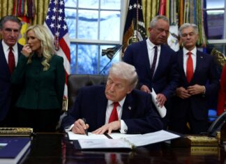 Estados Unidos Impondrá Aranceles a Países que Vendan Petróleo a Cuba Estados Unidos Impondrá Aranceles a Países que Vendan Petróleo a Cuba