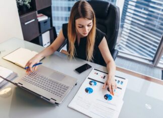 Kontroling – most između brojki i odluka Kontroling – most između brojki i odluka