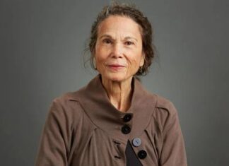 Julia Álvarez presenta su documental en el festival cine global Julia Álvarez presenta su documental en el festival cine global