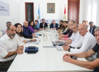 El gobierno provincial anticipó que convocará a paritarias los primeros días de febrero El gobierno provincial anticipó que convocará a paritarias los primeros días de febrero