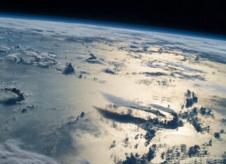 US Declassifies Vintage Spy Satellite With a Wildly Lopsided Orbit US Declassifies Vintage Spy Satellite With a Wildly Lopsided Orbit