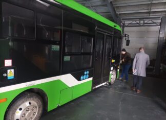 Közelebb a közszállítás újraindítása: megérkeztek az elektromos minibuszok Gyergyószentmiklósra Közelebb a közszállítás újraindítása: megérkeztek az elektromos minibuszok Gyergyószentmiklósra