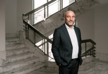 Pacienti by měli za péči připlácet. Šéf VZP o návratu poplatků i počtu porodnic Pacienti by měli za péči připlácet. Šéf VZP o návratu poplatků i počtu porodnic