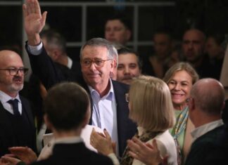 “Catástrofe” marca viragem na campanha de Seguro: das sugestões ao Governo à mudança de tom das ações “Catástrofe” marca viragem na campanha de Seguro: das sugestões ao Governo à mudança de tom das ações