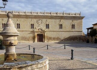 El bello pueblo de Guadalajara que fue de los Medinaceli: un palacio ducal único y el robo de un cuadro El bello pueblo de Guadalajara que fue de los Medinaceli: un palacio ducal único y el robo de un cuadro