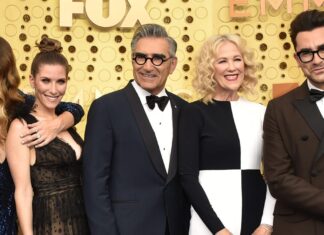 ‘Schitt’s Creek’s Eugene Levy, Dan Levy & Co-Stars Pay Tribute To Catherine O’Hara: “It’s Hard To Imagine A World Without Her In It” ‘Schitt’s Creek’s Eugene Levy, Dan Levy & Co-Stars Pay Tribute To Catherine O’Hara: “It’s Hard To Imagine A World Without Her In It”