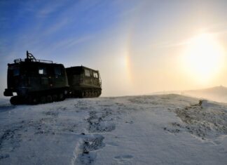 Canadian Army looks to buy new tracked vehicles for Arctic use Canadian Army looks to buy new tracked vehicles for Arctic use