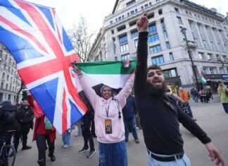 London protests LIVE: Peter Tatchell arrested as thousands of pro-Palestine and Ukip protesters descend on capital London protests LIVE: Peter Tatchell arrested as thousands of pro-Palestine and Ukip protesters descend on capital
