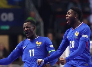 Francijas telpu futbola izlase EČ ceturtdaļfinālā Rīgā uzvar Ukrainu Francijas telpu futbola izlase EČ ceturtdaļfinālā Rīgā uzvar Ukrainu