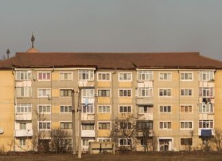 Proiect: Instalarea de lifturi la blocurile cu 4 etaje. ”Scările devin o barieră pentru o viață normală a vârstnicilor” Proiect: Instalarea de lifturi la blocurile cu 4 etaje. ”Scările devin o barieră pentru o viață normală a vârstnicilor”