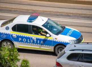 Prejudiciu de 18.000 de lei: cum a fost păcălită o femeie din Craiova prin metoda „Accidentul” Prejudiciu de 18.000 de lei: cum a fost păcălită o femeie din Craiova prin metoda „Accidentul”