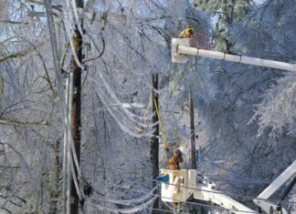 How to stay safe when it’s cold and you have no power, according to doctors How to stay safe when it’s cold and you have no power, according to doctors