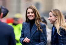 Kate Middleton Twins With Assistant Natalie Barrows Kate Middleton Twins With Assistant Natalie Barrows