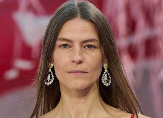 El gesto diario que puede mejorar la flacidez del cuello (y casi nadie hace) El gesto diario que puede mejorar la flacidez del cuello (y casi nadie hace)