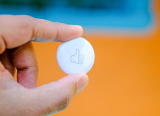 How to replace your AirTag battery How to replace your AirTag battery