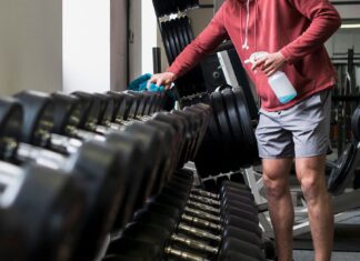 How to Clean Your Dumbbells, According to a Gym Owner How to Clean Your Dumbbells, According to a Gym Owner