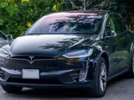 Tesla kills off the Model S and Model X amid second straight year of losses