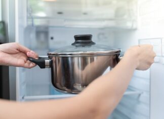 Când trebuie pusă oala de ciorbă în frigider. Nu trebuie lăsată foarte mult timp la temperatura camerei Când trebuie pusă oala de ciorbă în frigider. Nu trebuie lăsată foarte mult timp la temperatura camerei