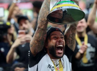 Timão vence Supercopa, garante prêmio milionário, mas quase metade do valor vai para Memphis Timão vence Supercopa, garante prêmio milionário, mas quase metade do valor vai para Memphis