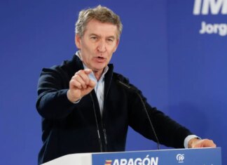 Alberto Núñez Feijóo critica que “la ilegalidad produzca derechos” y censura el “descontrol migratorio” Alberto Núñez Feijóo critica que “la ilegalidad produzca derechos” y censura el “descontrol migratorio”