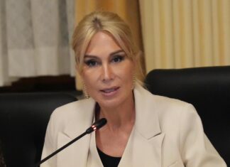 Ziarul News: Raluca Turcan a depus proiectul de modificare a Legii CCR: „Este un început pentru a discuta despre credibilitatea Curții Constituționale” Ziarul News: Raluca Turcan a depus proiectul de modificare a Legii CCR: „Este un început pentru a discuta despre credibilitatea Curții Constituționale”