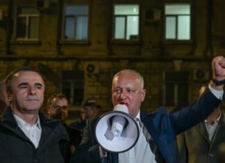 Socialiștii lui Igor Dodon, campanie împotriva unirii cu România: „Cine vrea să se unească, ştie unde să se ducă” Socialiștii lui Igor Dodon, campanie împotriva unirii cu România: „Cine vrea să se unească, ştie unde să se ducă”