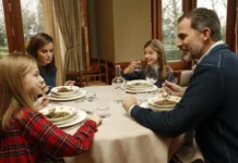La cocina de Zarzuela, así se come en palacio: “Las verduras se toman de dos a cinco veces diarias” La cocina de Zarzuela, así se come en palacio: “Las verduras se toman de dos a cinco veces diarias”
