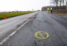 Polisens teori om dödsolyckan i Norra Åsum: Häck skymde sikten Polisens teori om dödsolyckan i Norra Åsum: Häck skymde sikten