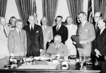 NATO a fost înființată în 1949 pentru a opri expansiunea sovietică în Europa NATO a fost înființată în 1949 pentru a opri expansiunea sovietică în Europa